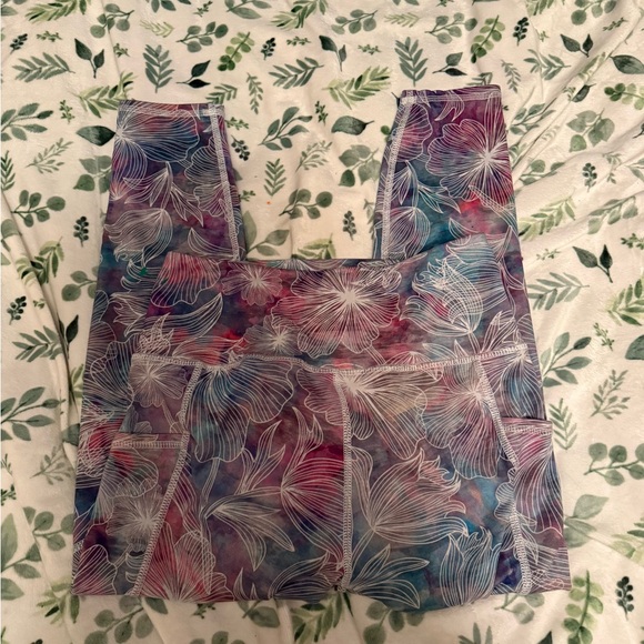 Evolution and Creation Women’s Capri Leggings - Picture 3 of 4